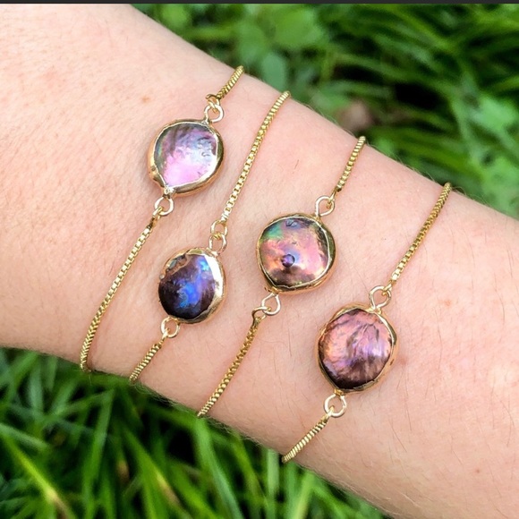 Stunning Natural Peacock Pearl 18K Gold Bracelet - Picture 3 of 7